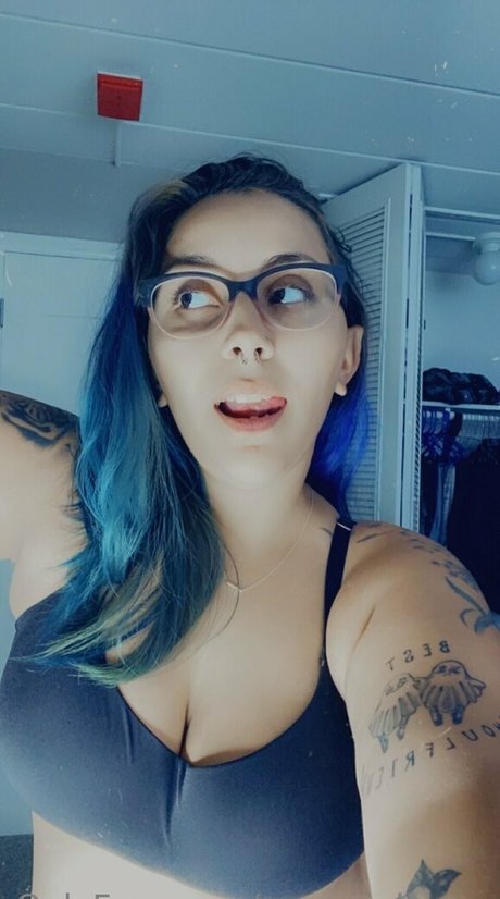 queenjuliaoxx onlyfans leake