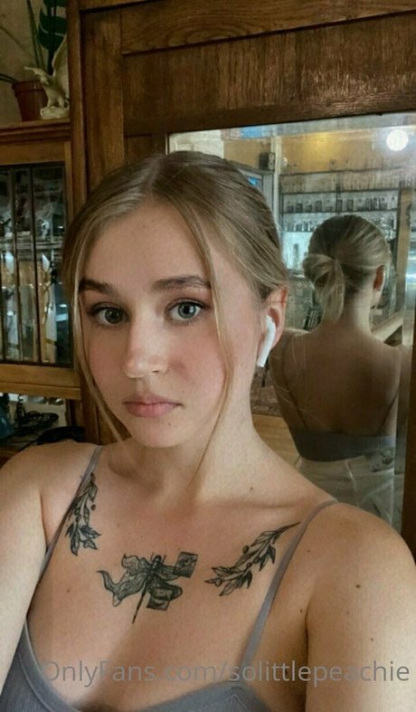 solittlepeachie only fans pics