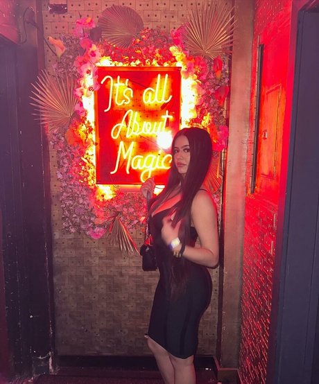 Suman Maria onlyfans content type