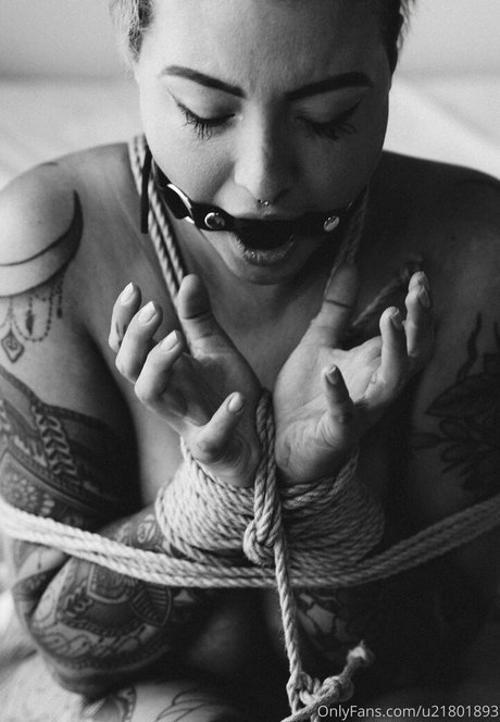 lunalynn26 onlyfans ass