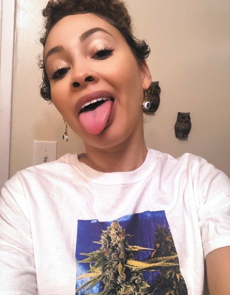 Bobbi dean onlyfans model