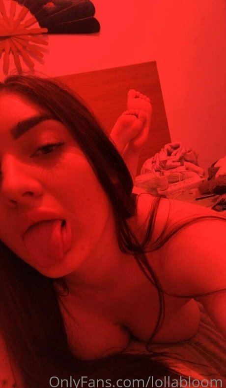 lollabloom sex onlyfans