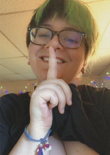 somethin g onlyfans nude porn