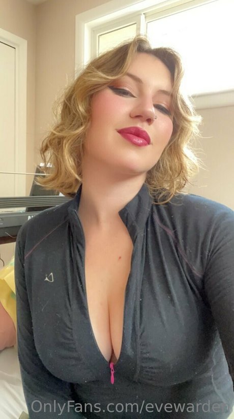 Eve Warden nudes onlyfans leak