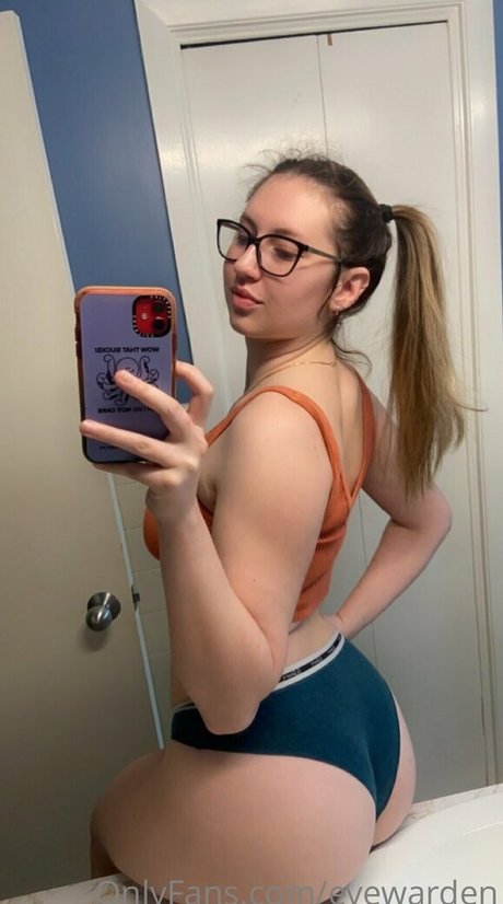 Eve Warden onlyfans leaka