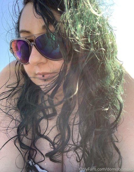 domisbomb onlyfans nude leak