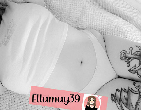 ellamay39 onlyfans star