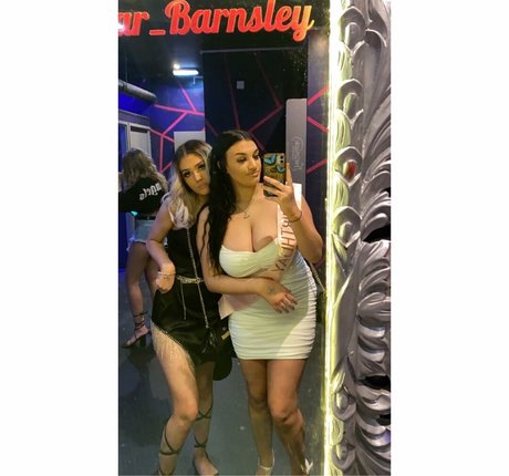 Chloe Ann Whitham onlyfans naked