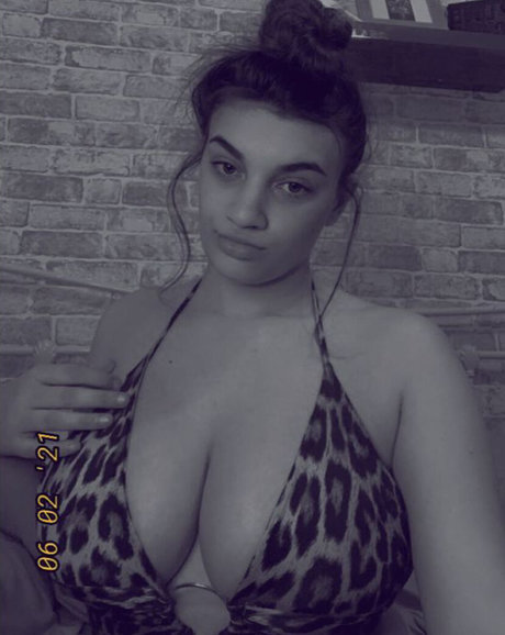 Chloe Ann Whitham joi onlyfans