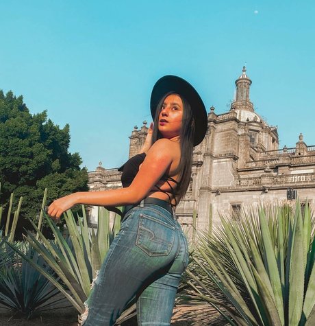 Danahe Vasquez onlyfans leaj