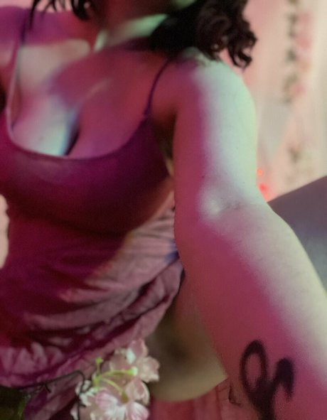 holykoley onlyfans striptease