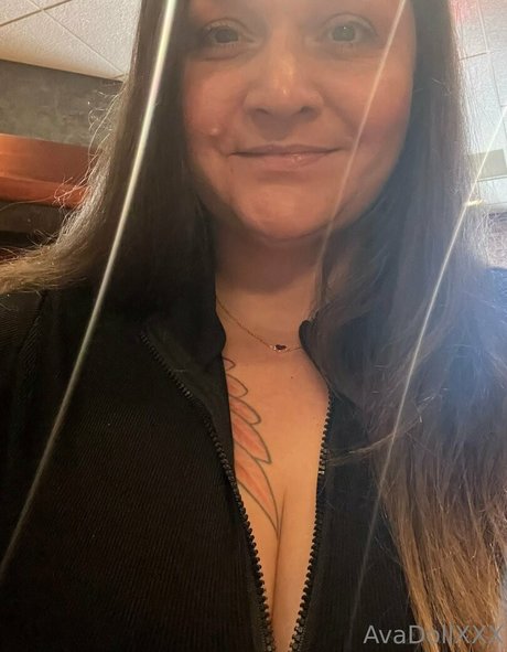 avadollxxx onlyfans strip tease