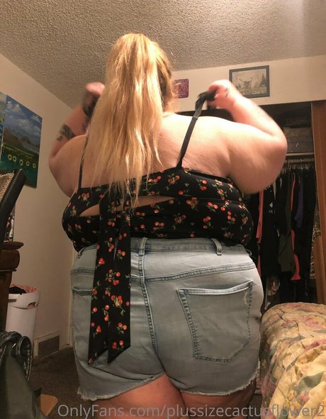 plussizecactusflower2 strip onlyfans