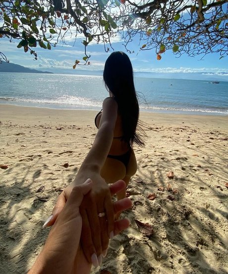 Mariely E Mirella Santos nudes leaked onlyfans