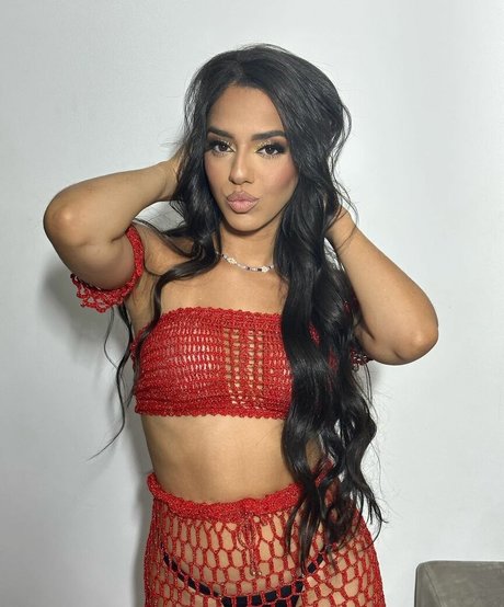 Mariely E Mirella Santos onlyfans nude