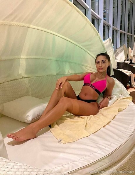 lunnastarr only fans nudes