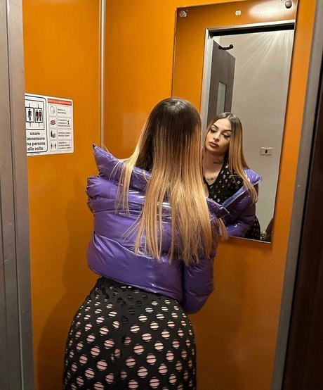 aliih hx onlyfans naked porn