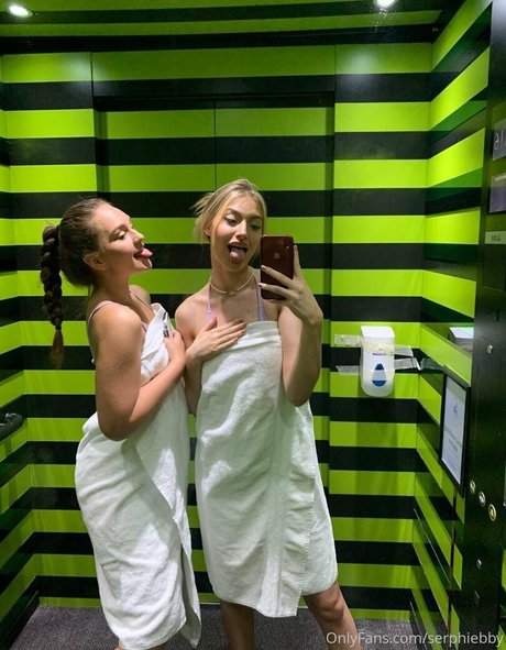 serphiebby onlyfans nude leaks