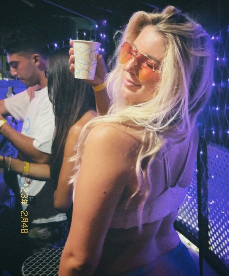 Noelle Starr onlyfans nude leaks