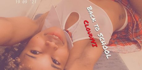 cloudyvi_ onlyfans naked
