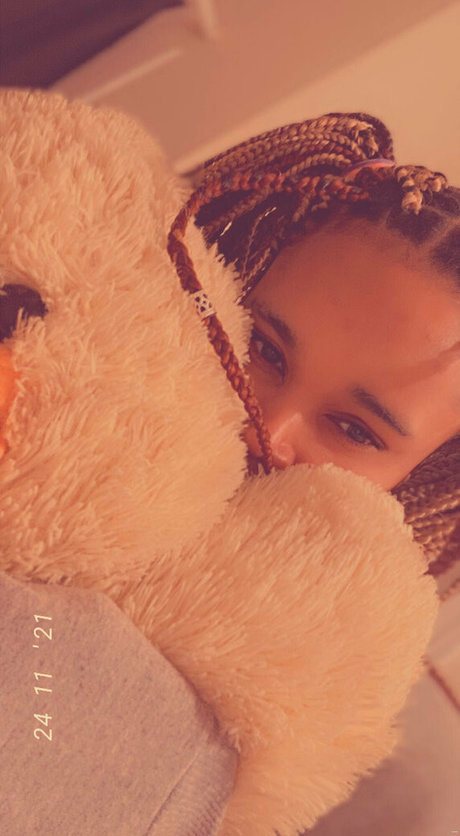 cloudyvi_ onlyfans leak naked