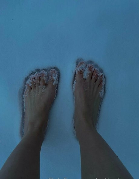 xxtinybeaxx onlyfans leaked tits