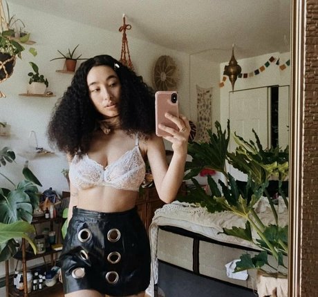 Hitomi Mochizuki desnuda onlyfans