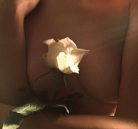 Mikaela Hoover Profile pic