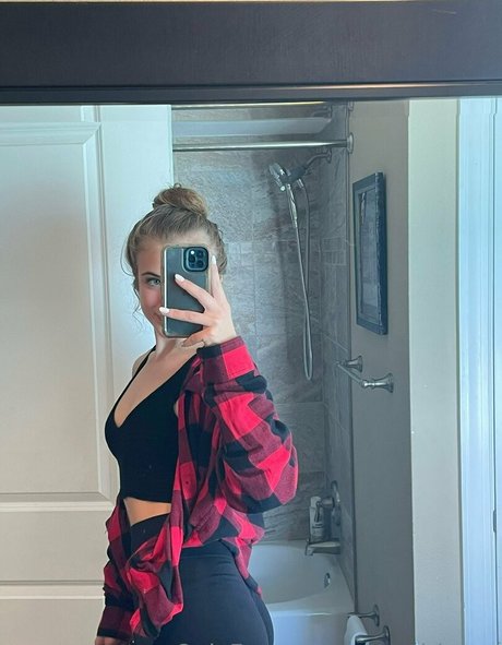 yourgirlzoey naked onlyfans leaks