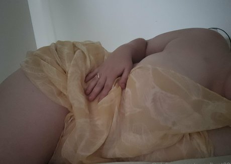 angelbrat00 onlyfans leak naked