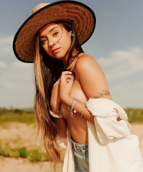 Analivia Scheidegger onlyfans leaked photos