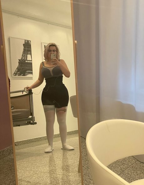 bimbo bunny 2000 onlyfans naked leaks