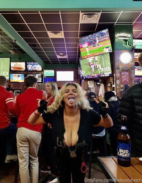 thebustybxtch onlyfans leaks nudes