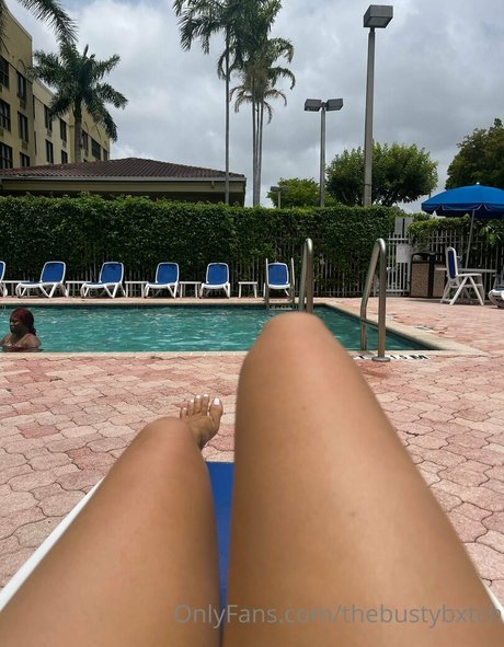 thebustybxtch onlyfans pic