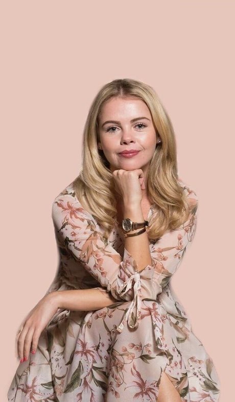 Saoirse Monica Jackson onlyfans porn