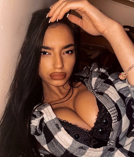 Kristina Djedovic onlyfans strip