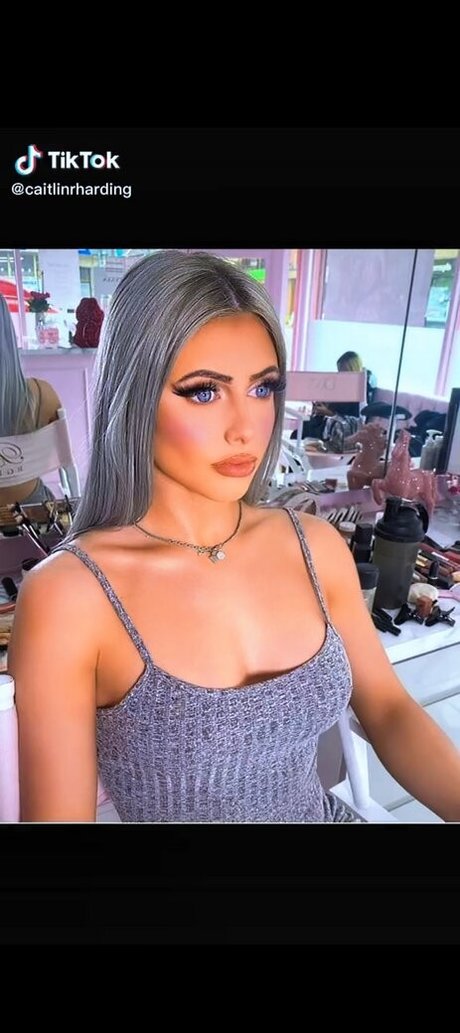 Caitrhx nude onlyfans leak