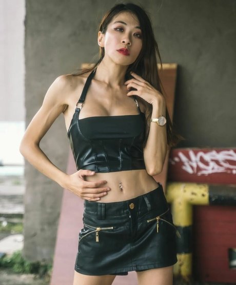 Avrillee999k nude onlyfans leaked