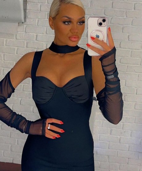 adinaa99 onlyfans hot