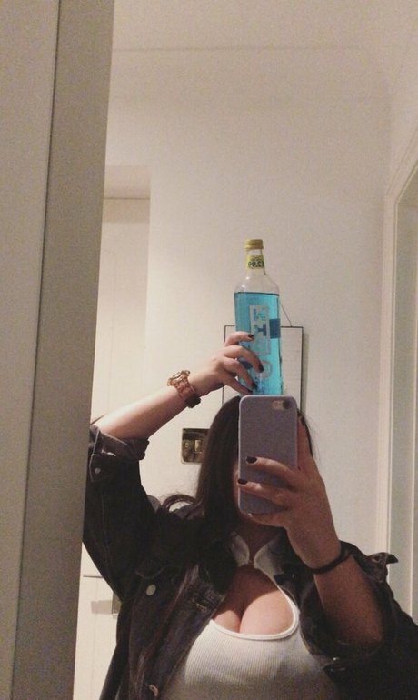 Isabellaell leaks only fans