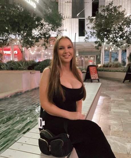 Ella B onlyfans public photos