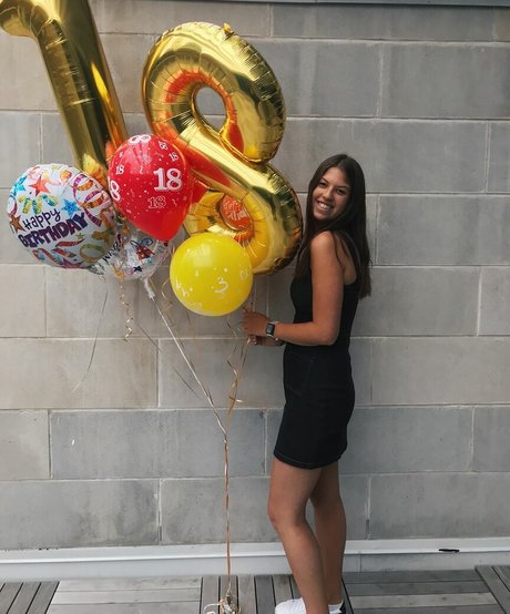 Alana Z nude only fans