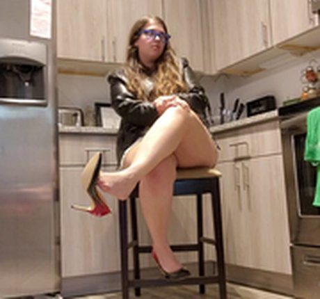 Lisa ASMR onlyfans free