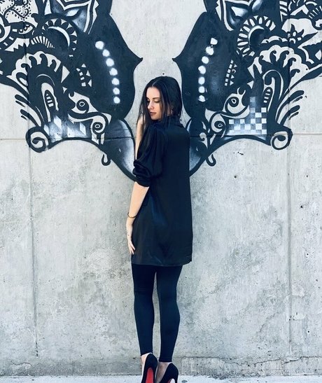 galacticgypsy28 onlyfans pics