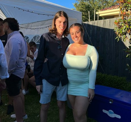 Stephanie C naked onlyfans pics