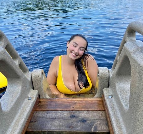 Lexi Thomas onlyfans porn leak