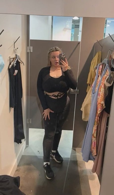 Emily J nudes onlyfans