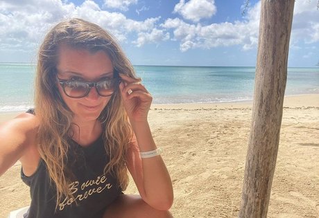 Sarah Champion only fans pic