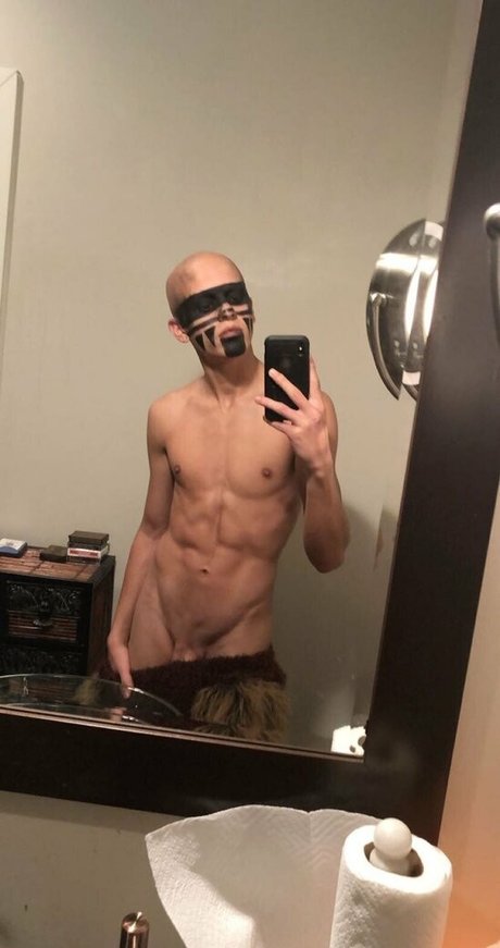 xtheromanempire1 onlyfans model photo