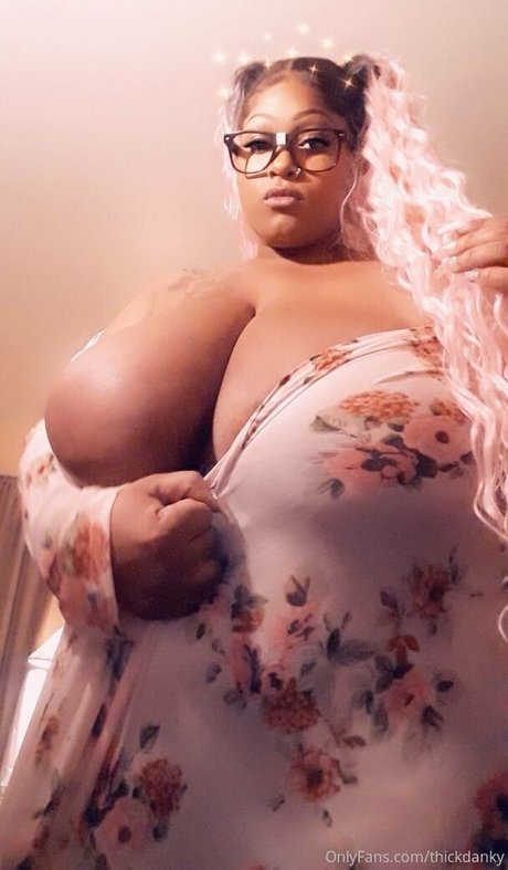 thickdanky onlyfans model
